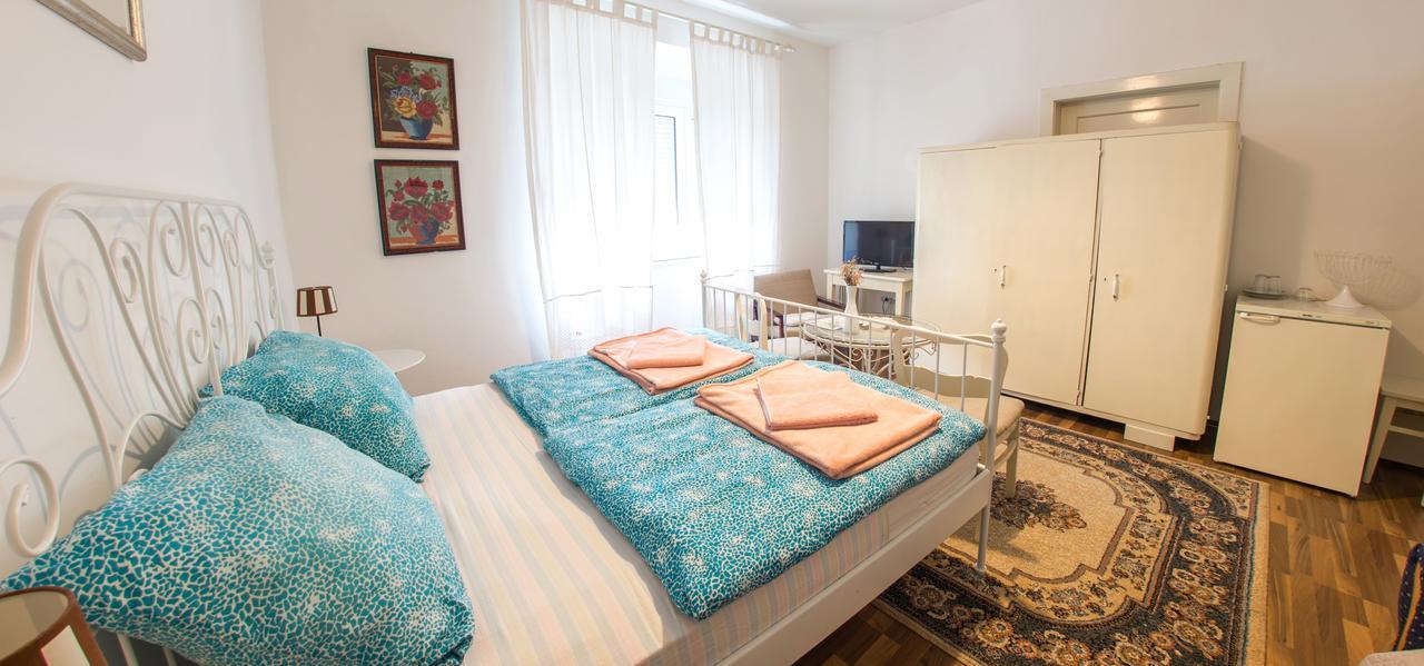 Little Rock Rooms Мостар Екстериор снимка